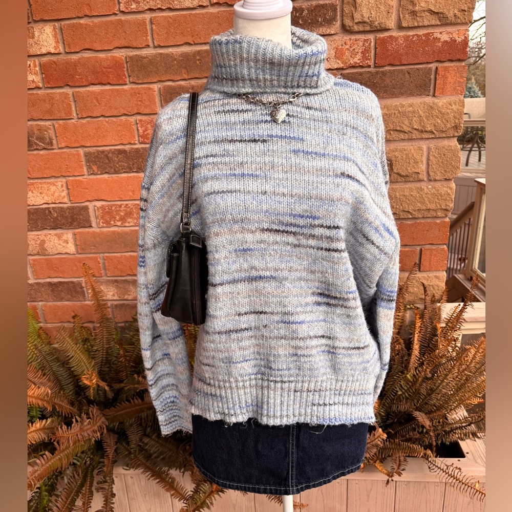 Thread Collective Blue Speckled Turtleneck Sweater 💙